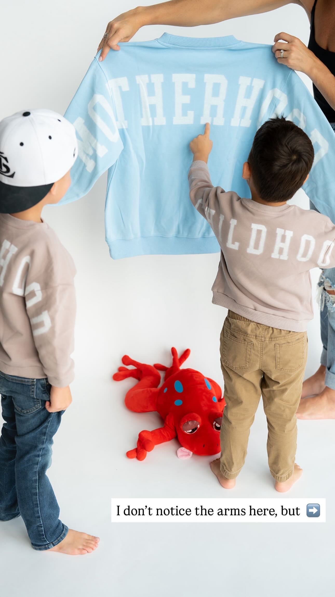 CHILDHOOD Crewneck - Simply Taupe