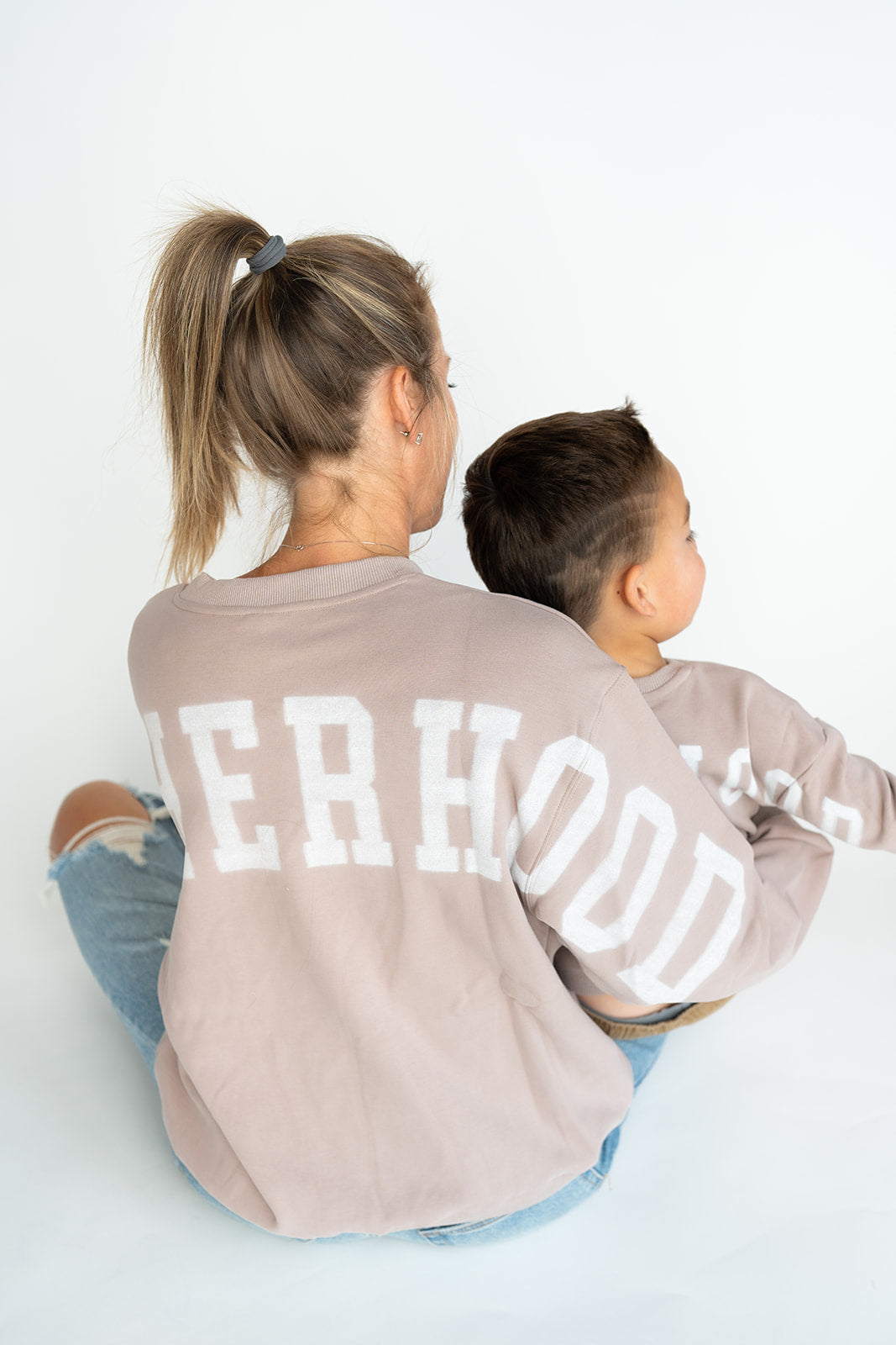 Oversized MOTHERHOOD Crewneck - Simply Taupe