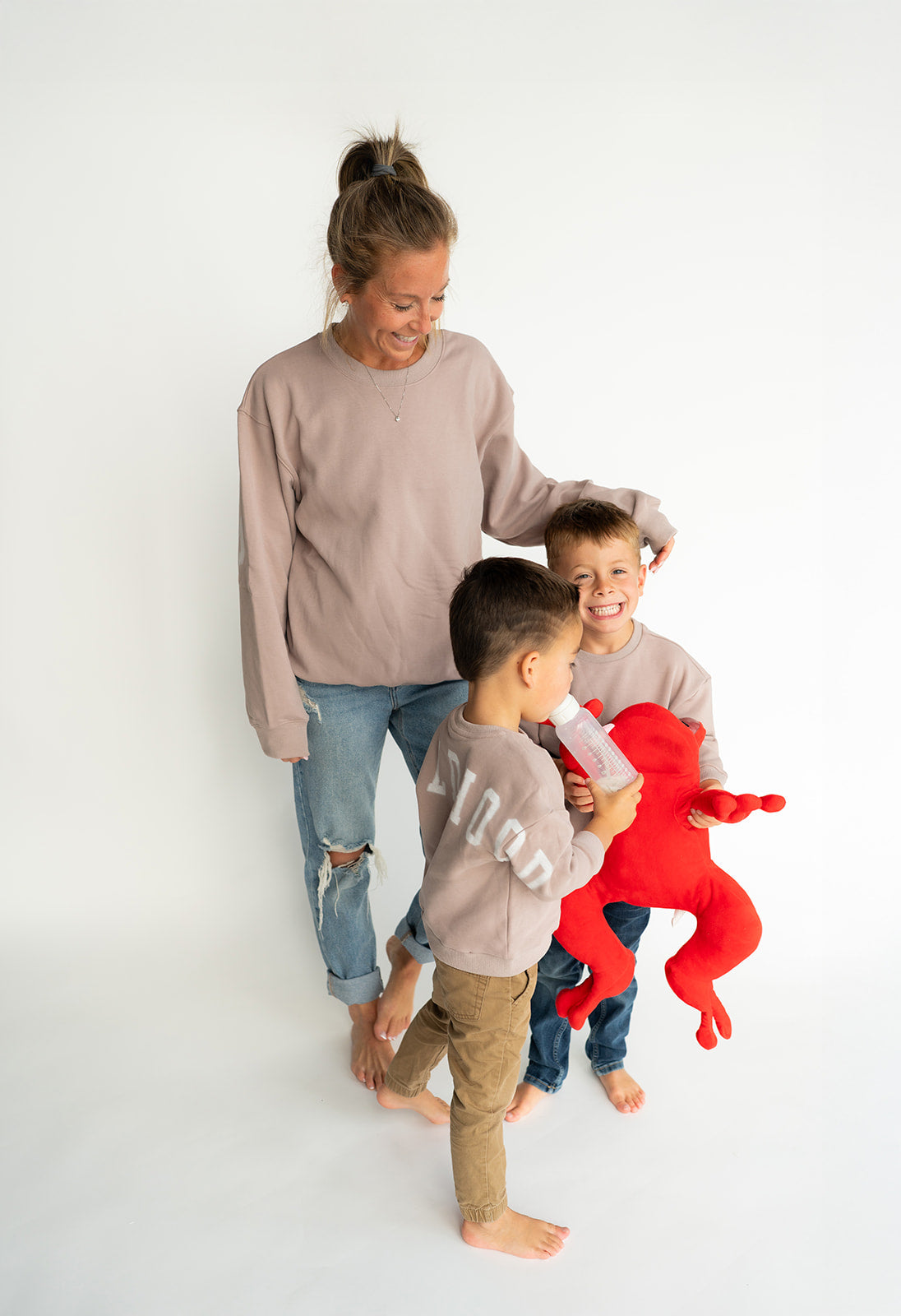 CHILDHOOD Crewneck - Simply Taupe