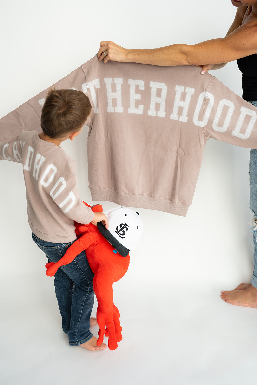 CHILDHOOD Crewneck - Simply Taupe