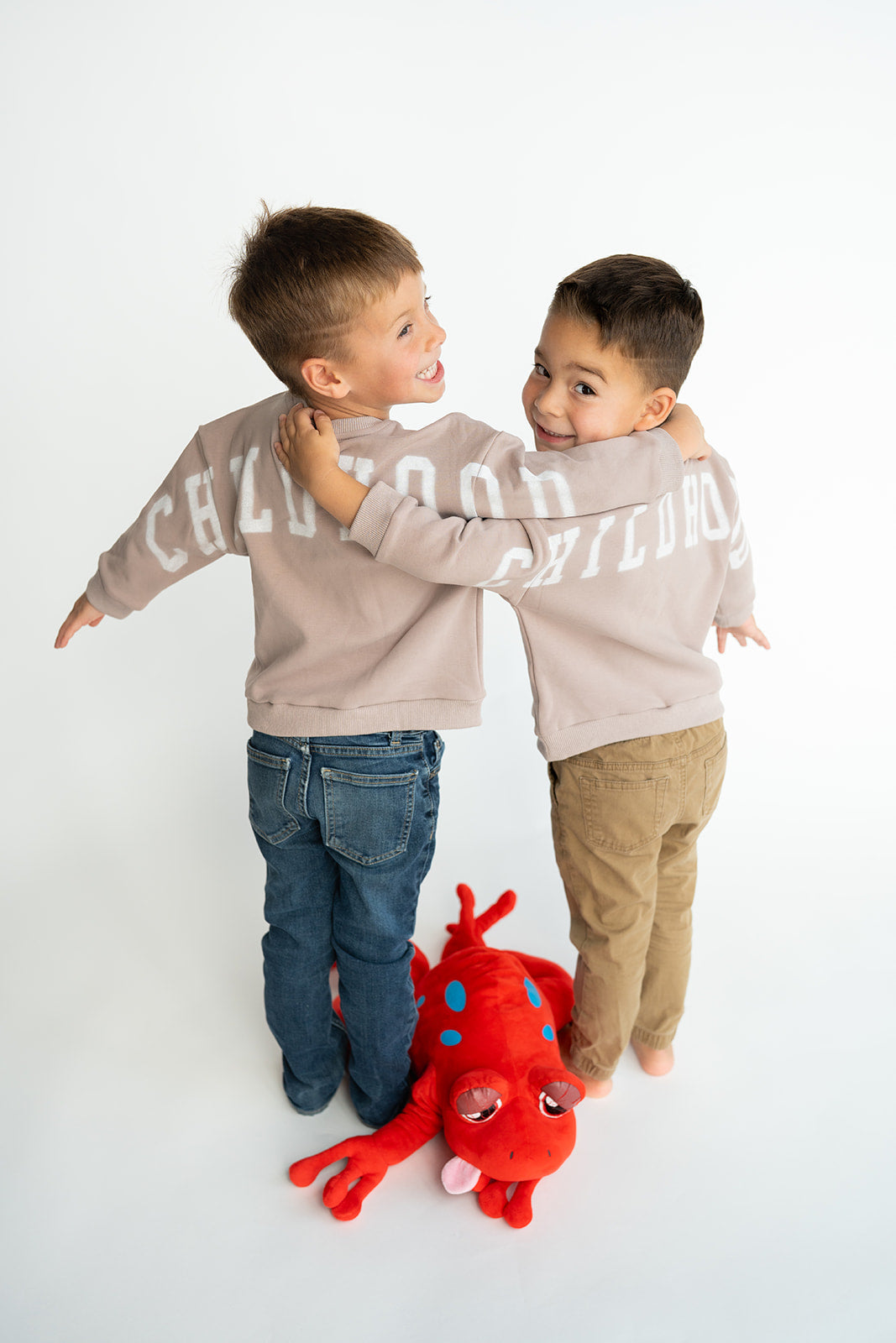 CHILDHOOD Crewneck - Simply Taupe